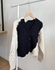 Black And White Abstract Knit Cardigan | Eunchae – Le Sserafim