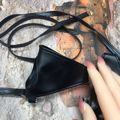 Yeji Black Half-Palm Strap Gloves
