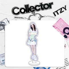 ITZY Collector 2-Piece Acrylic Stand Keychain Set