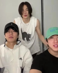 Hyunjin Spooked Cat Tee