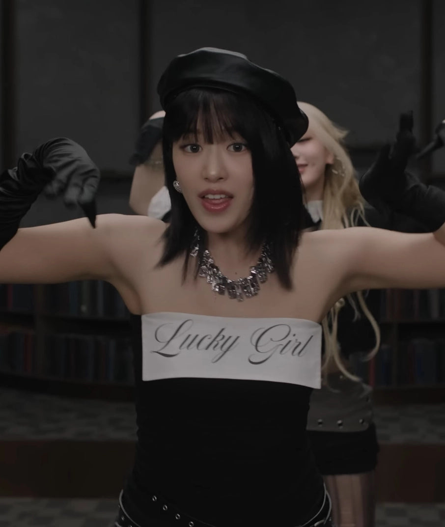 Black And White Flap Tube Top | Yujin – IVE