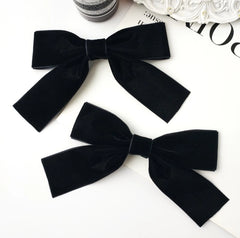 Jisoo Big Black Bow