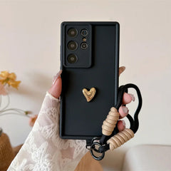 Samsung Galaxy Case with 3D Gold Heart Love Wrist Strap – For S25 Ultra, S24, S23, S22 Plus & More Models