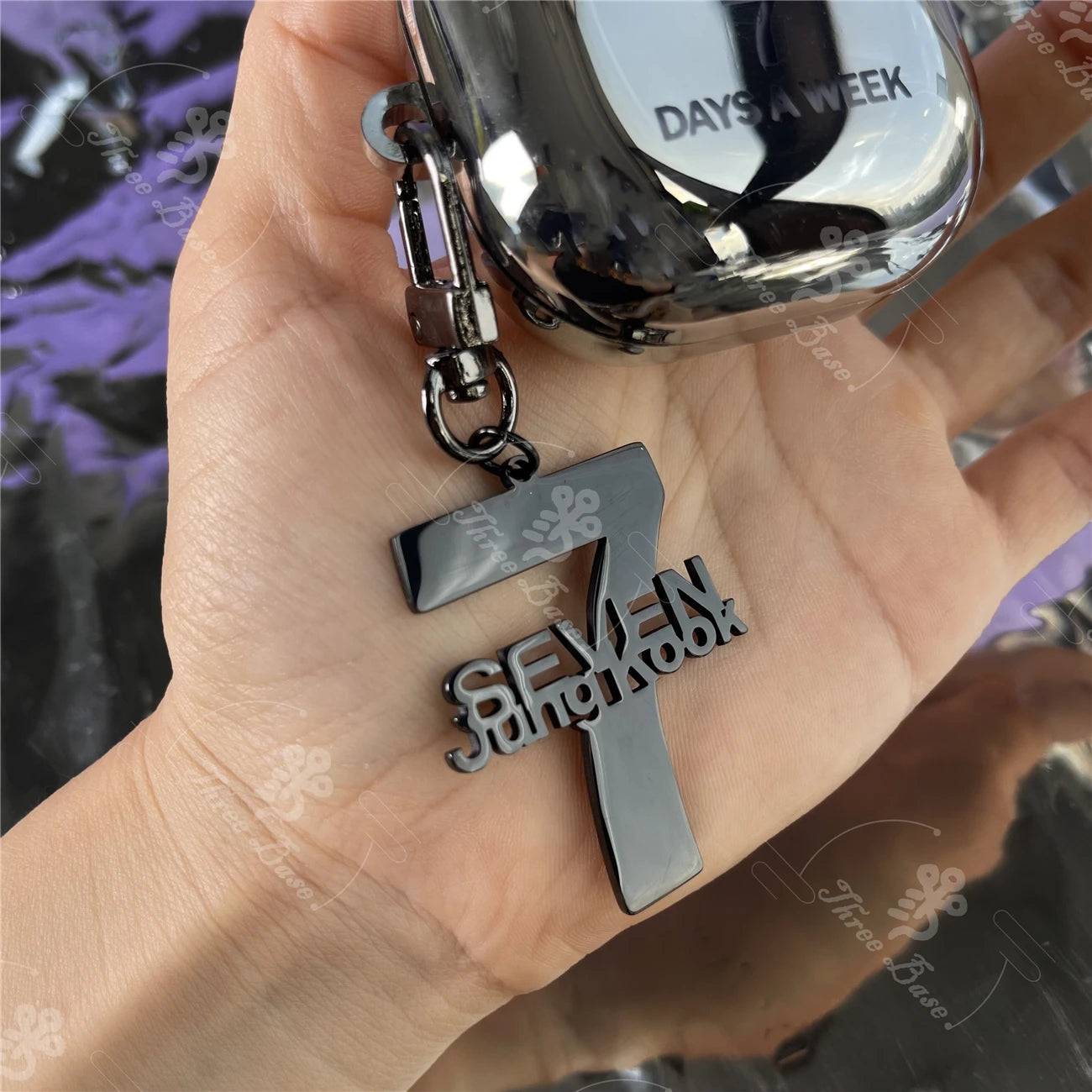 Golden SEVEN Luxe Keychain