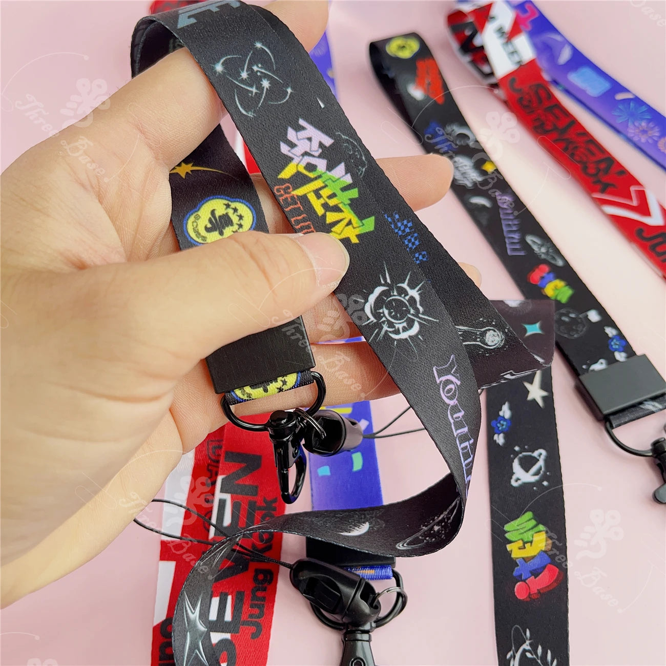 V Layover Luxe Lanyard