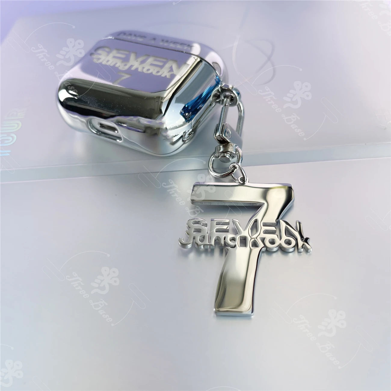 Golden SEVEN Luxe Keychain