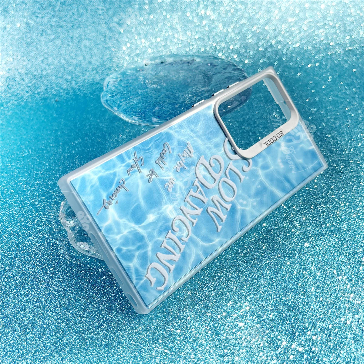 V Layover Iconic Case