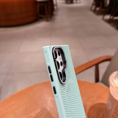 Luxury Honeycomb Mesh Cooling Magsafe Phone Case for Samsung Galaxy S25 Ultra, S24 Plus, S23 & S25 – Alloy Lens Bracket Wireless Charging Cover