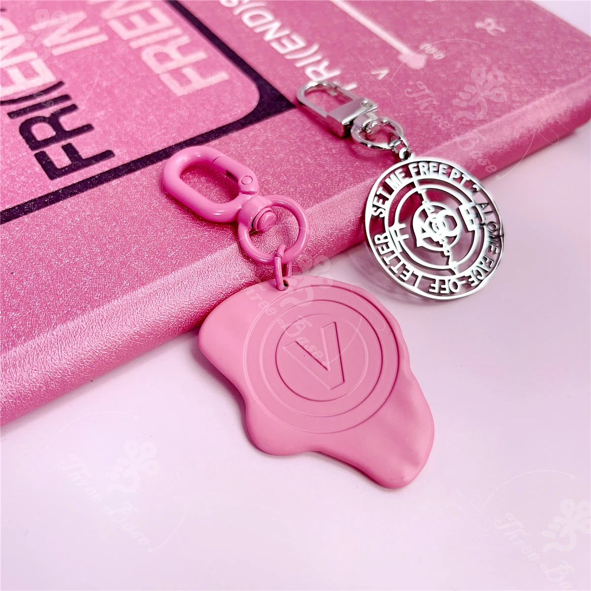 Golden SEVEN Luxe Keychain