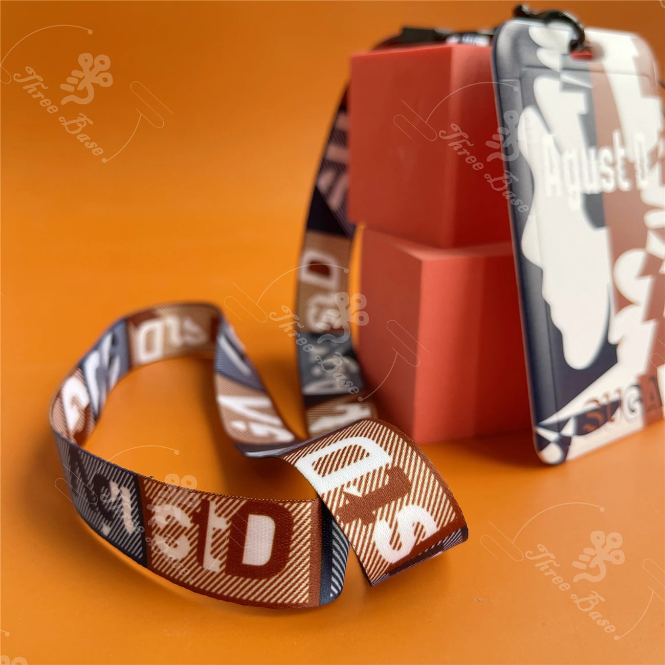V Layover Luxe Lanyard
