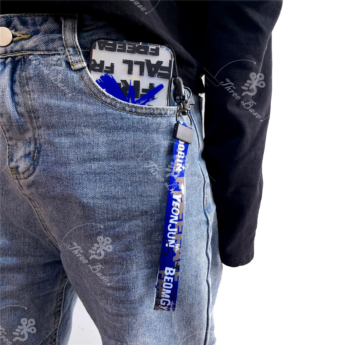 V Layover Luxe Lanyard