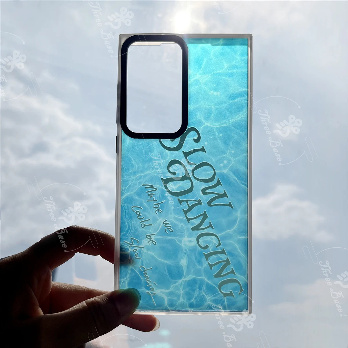 V Layover Iconic Case