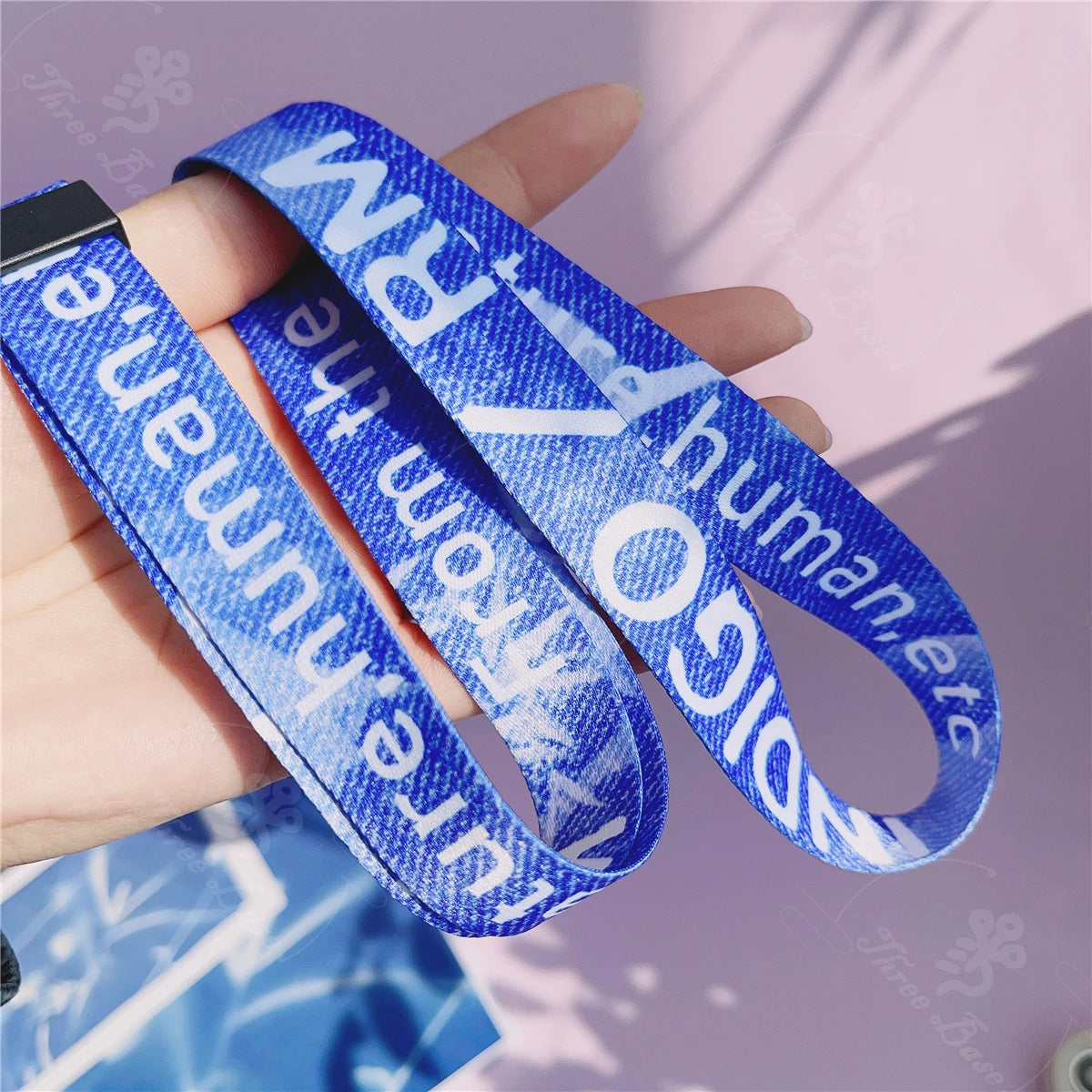 V Layover Luxe Lanyard