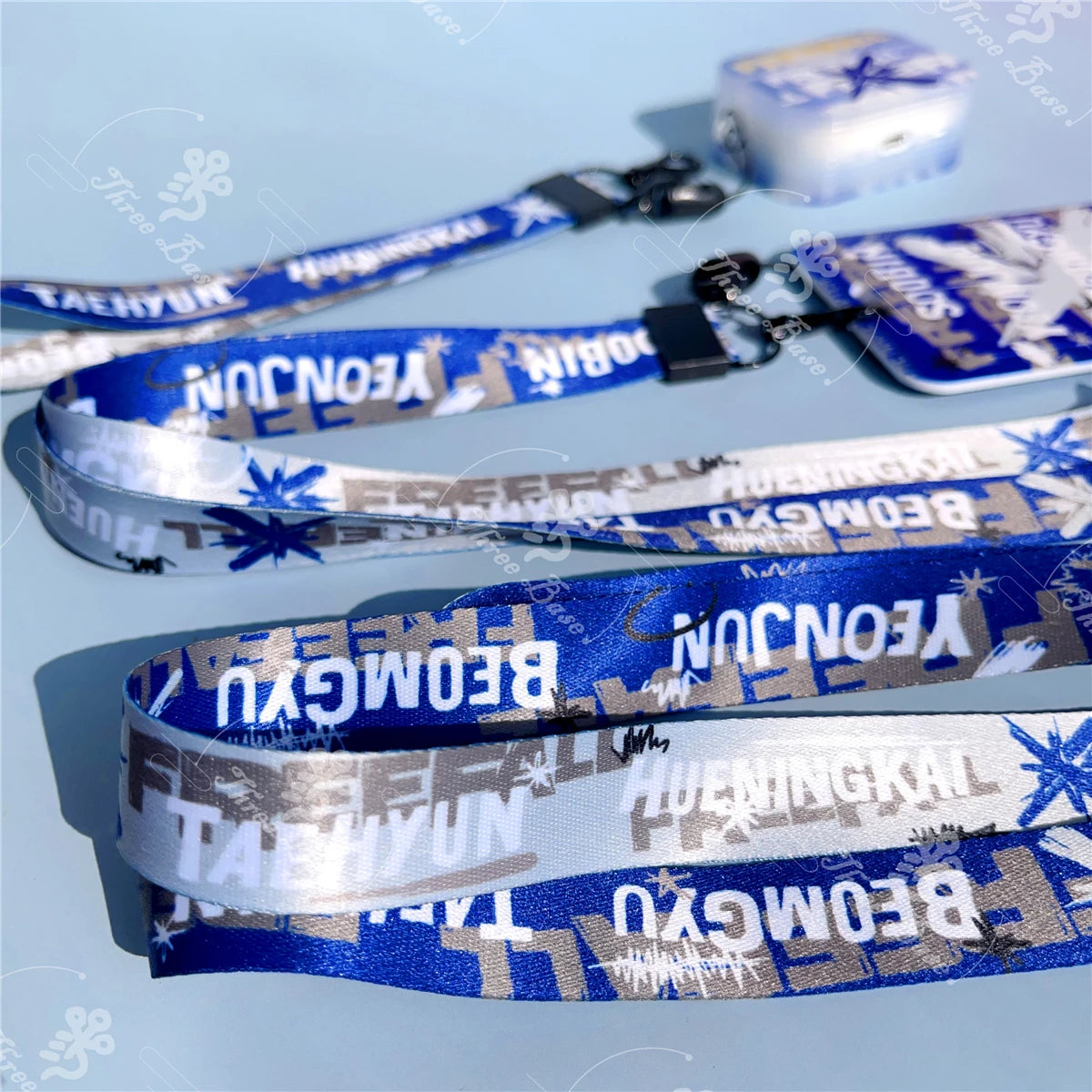 V Layover Luxe Lanyard