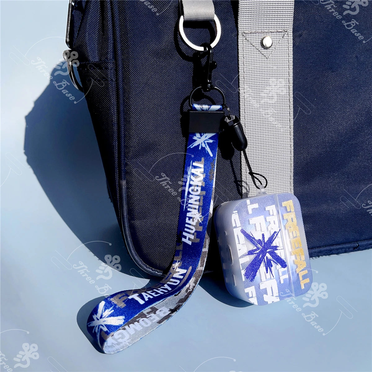V Layover Luxe Lanyard