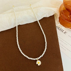 Bang Chan Daisy Pearl Necklace