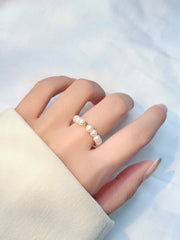 Jeongin White Pearl Ring